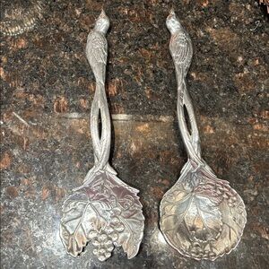 Vintage 1999 Arthur Court
Aluminum Salad Serving Set ~
Spoon/Fork Bird Design